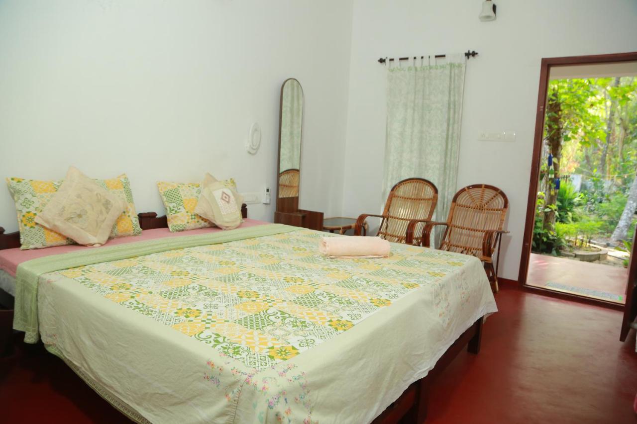 Marari Charlys Homestay Alappuzha Exterior photo